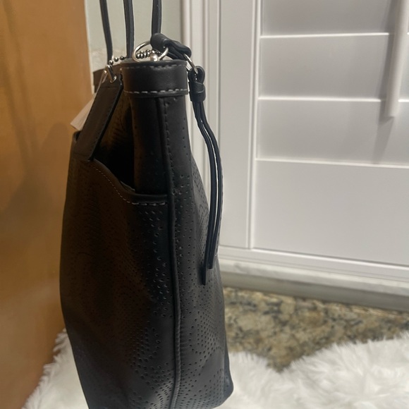 Coach Leather Tote Bag- NWT with Dust Bag - Picture 14 of 17